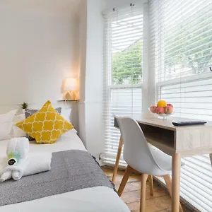 innit-rooms-ocean-breeze.brighton-hotels-england.com/