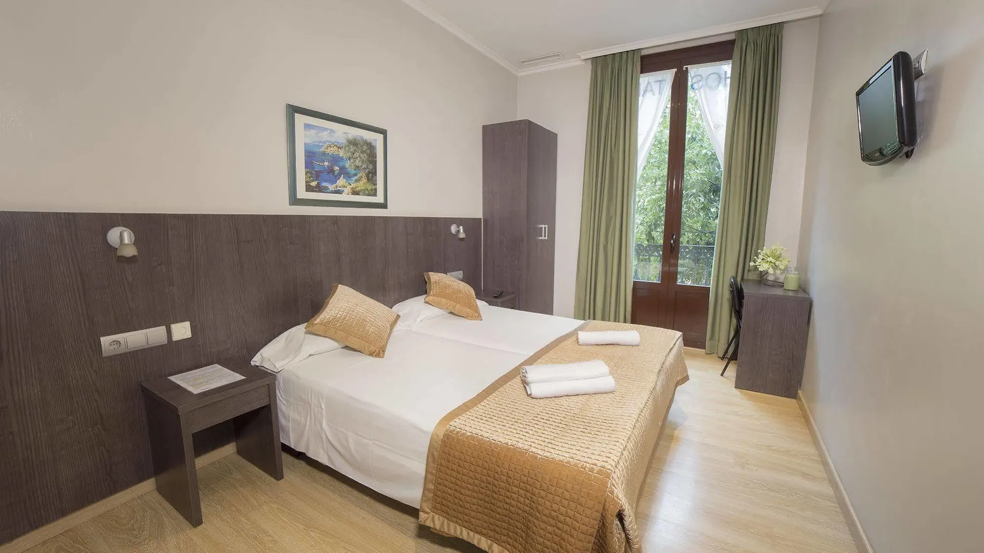 Ciudad Condal Hostal - Paseo De Gracia Barcelona 3*,  Spain